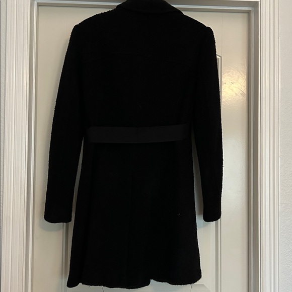 Nanette Lepore - Black Wool blend Belted Coat with Satin style Trim. Size 8 - Picture 3 of 11